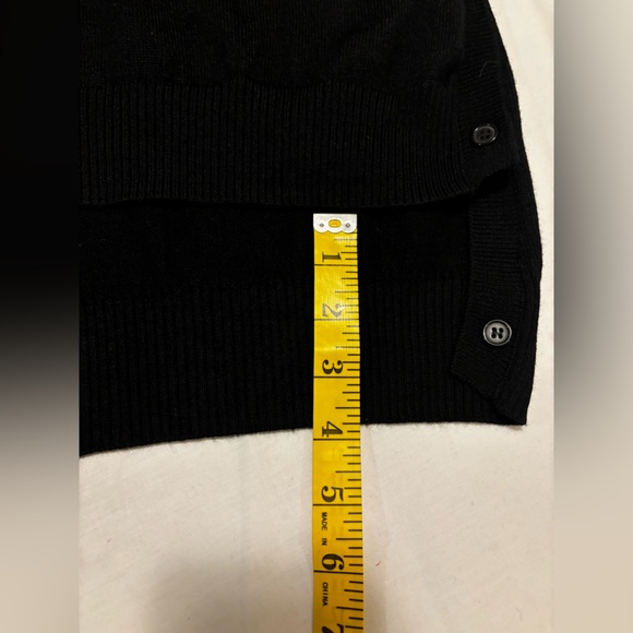 The Limited asymmetrical sleeveless turtleneck tunic, side button sweater, XL - Picture 7 of 9